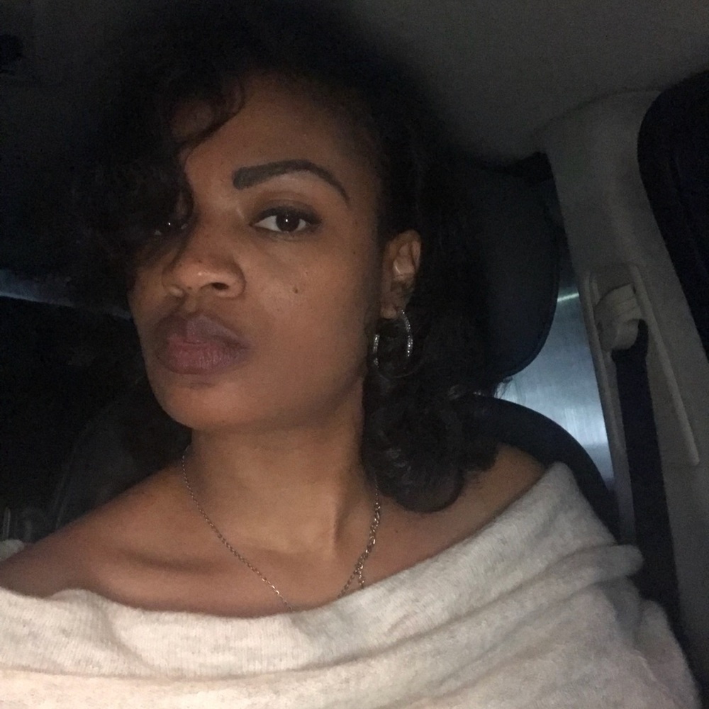 Meet your Posher, Yolanda